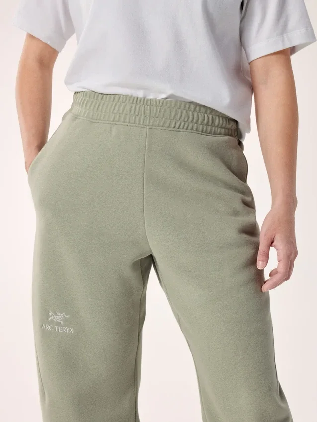 Emblem Fleece Jogger für Damen