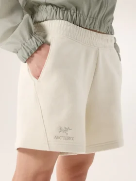 Emblem Fleece Short 6″ für Damen