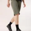 Rhoam Short für Damen